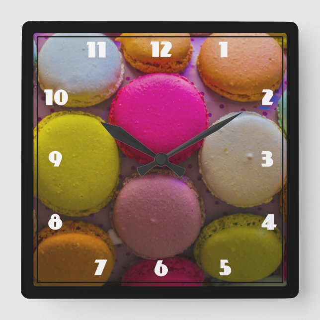 Horloge Carrée Macarons colorés Dessert Cuit Savoureux (Recto)