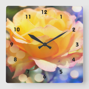 Horloge Carrée Magnifique fleur de rose jaune. Photographie flora