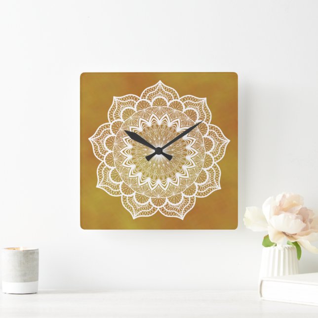 Horloge Carrée Mandala blanc sur fond doré (Maison)