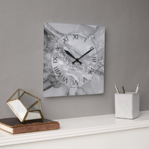 Horloge Carrée Marbre fluide argent et blanc de luxe