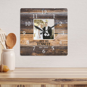 Horloge Carrée Mariage photo Rustic Wood Couple Anniversaire