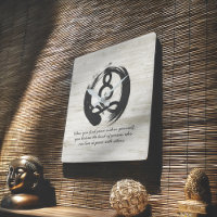 Méditation de l'instructeur de yoga Pose Symbole Z