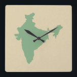 Horloge Carrée Modes d'épices à feuilles de baie Inde<br><div class="desc">Plan de l'Inde dans la palette de couleurs Spice Moods d'Emporio Moffa.</div>