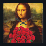 Horloge Carrée Mona Lisa Avec Bouquet De Roses Rouges<br><div class="desc">rose rouge est un symbole pour l'amour,  la beauté,  le courage et le respect,  l'amour romantique,  Félicitations,  "Je t'aime",  "Travail bien fait",  l'amour sincère,  le respect,  le courage et la passion</div>