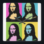 Horloge Carrée Mona Lisa - Style Pop Art<br><div class="desc">Mona Lisa est stylisée dans Pop Art et Son célèbre sourire est également coloré. Pour les amateurs de Pop Art. En ce qui concerne la peinture de Léonard de Vinci,  voici Art Revisité !</div>