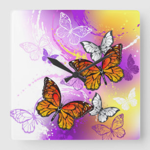 Horloge Carrée Monarch Butterflies on Purple Background