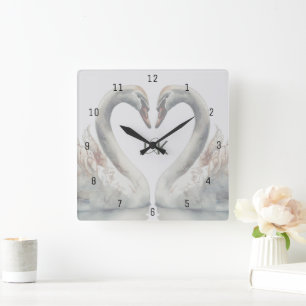 Horloge Carrée Monogramme aux cygnes romantiques
