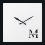 Horloge Carrée Monogramme et nom personnalisés<br><div class="desc">Monogramme personnalisé et cadeaux de nom avec monogramme personnalisé dans le style de police serif classique avec boîte de nom au milieu du monogramme. Parfait comme décors de maison, cadeaux de ménage, cadeaux de vacances pour la famille, les jeunes mariés et plus.</div>