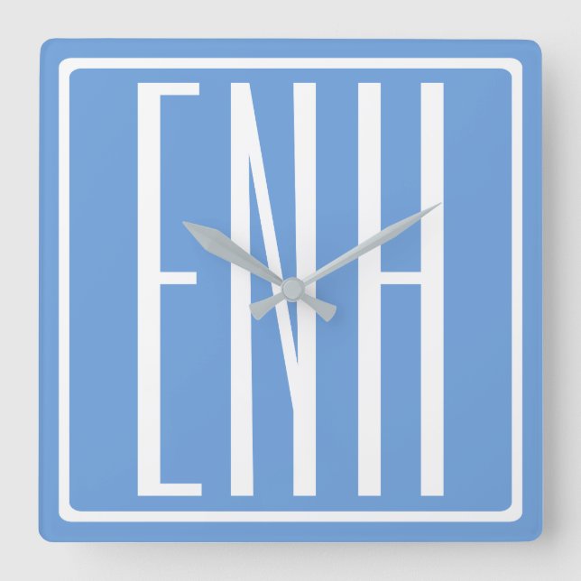 Horloge Carrée Monogramme Initiales 3 Moderne Gras | Bleu Clair (Recto)