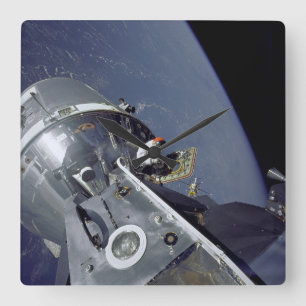 Horloge Carrée Montre Apollo 9 (Gumdrop Meets Spider)