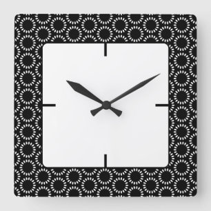 Horloge Carrée Motif mandala élégant à pétales noir et blanc