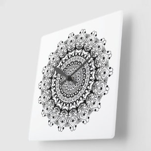Horloge Carrée Motif mandala orné noir sur blanc