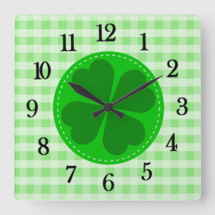 Horloge Carrée Motif Tartan Vert et Trèfle Chanceux