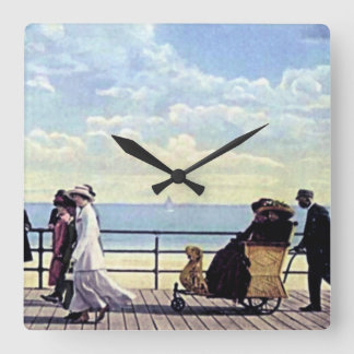 Horloge Carrée New Jersey d'Atlantic City le long de la promenade