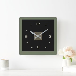 Horloge Carrée Noir avec des numéros de crème et d'olivier de la