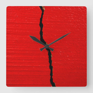 Horloge Carrée Peinture rouge craquée