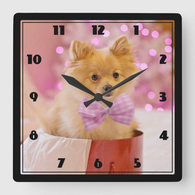 Horloge Carrée Photo de Cute Christmas Dog avec Pink Bow & Tree (Recto)