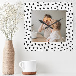 Horloge Carrée Photo de famille moderne et points noirs Beauté Ca<br><div class="desc">Photo de famille moderne et points noirs Beauté Cadeau</div>