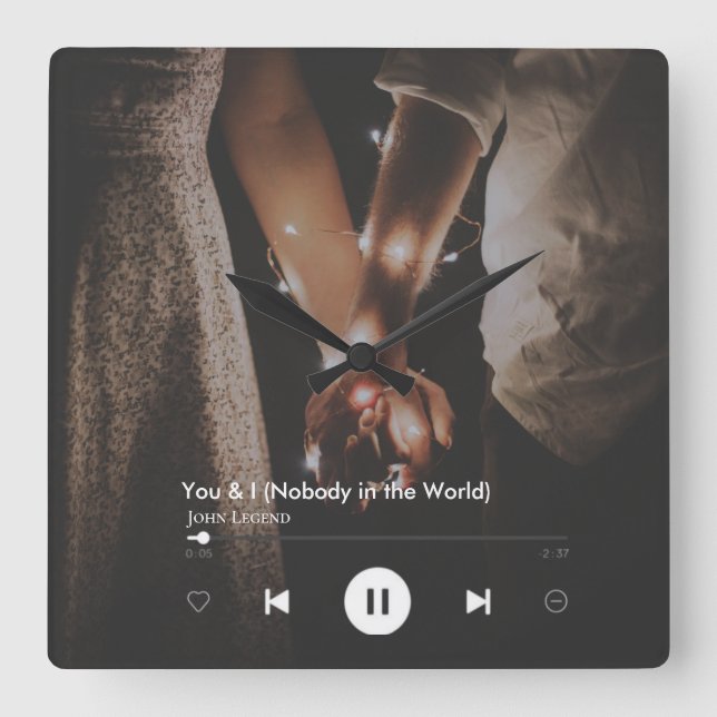 Horloge Carrée Photo personnalisée de la Saint Valentin en couple (Recto)