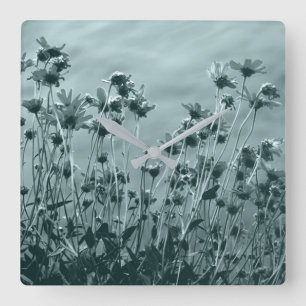 Horloge Carrée Photographie d'art floral en monochrome