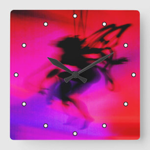 Horloge Carrée Pixie Danse en rose avec des points