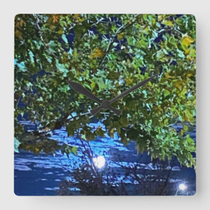 Horloge Carrée Pleine lune 🌝 À Travers Les Arbres 🌳