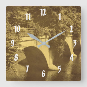 Horloge Carrée Pont De Fleurs À Sepia