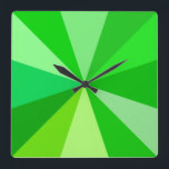 Horloge Carrée Pop Art Moderne des années 60 Funky Rays géométriq<br><div class="desc">Cette horloge carré pop art branchée et rétro des années 60 a des rayons psychédéliques verts / sunbursts tournant dans un motif géométrique. Il y a douze rayons pour marquer l'heure - pas besoin de chiffres sur cette horloge funky,  minimaliste,  ultra-mod. C'est super,  bébé.</div>