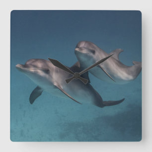 Horloge Carrée Pose joueuse