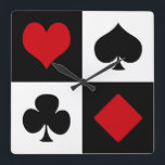Horloge Carrée Quatre couleurs de cartes<br><div class="desc">Ensemble d'icônes de couleurs de cartes isolées sur des carrés noirs et blancs</div>