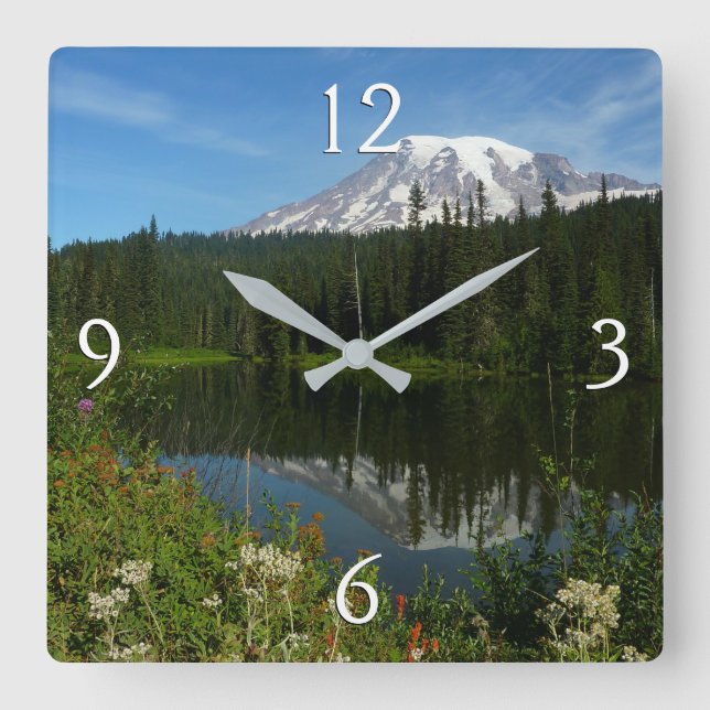 Horloge Carrée Réflexion du lac Rainier avec Fleurs sauvages (Recto)