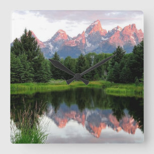 Horloge Carrée Réflexions grandes de Teton au-dessus de l'étang