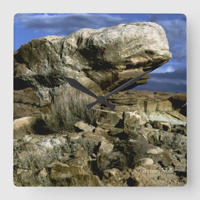 Horloge Carrée Roche de champignons (Recto)