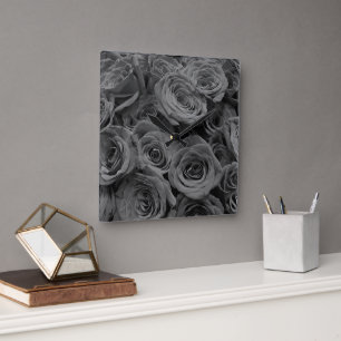 Horloge Carrée Roses gris, photo florale grise