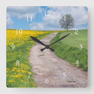 Horloge Carrée Route de terre et arbre