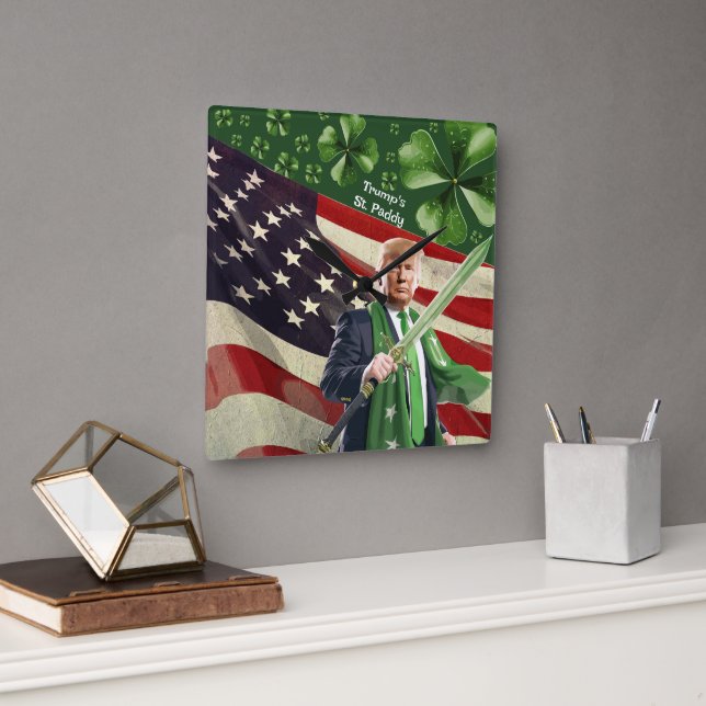 Horloge Carrée Saint Paddy de Trump (Bureau)