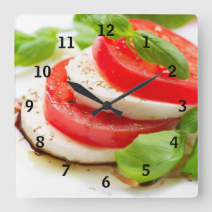 Horloge Carrée Salade de Caprese. Tranches de tomate et de