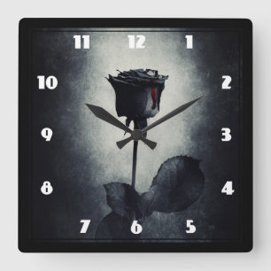 Horloge Carrée Sang d'égoutture de rose de noir de Goth sur la