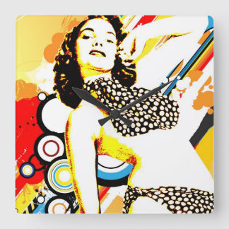 Horloge Carrée Séduction Nostalgique - Polka Dottie