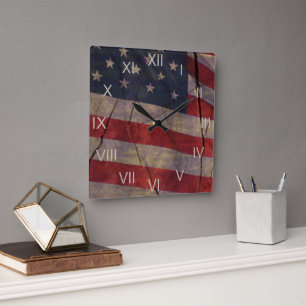 Horloge Carrée Segment du drapeau américain patriotique au-dessu