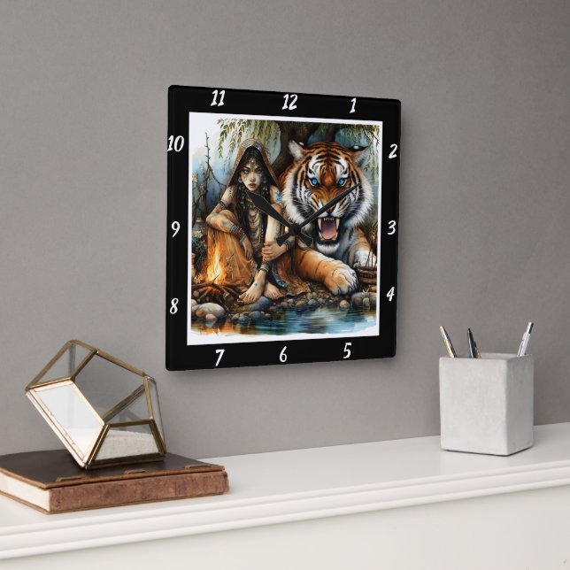 Horloge Carrée Sérénité indigène : Le rêve du tigre Pins Starligh (Bureau)