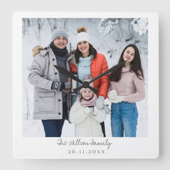 Horloge Carrée Simple Elegant Script Family Photo (Recto)