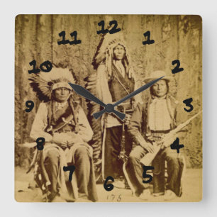 Horloge Carrée Sioux War Council - Entrevue Vintage