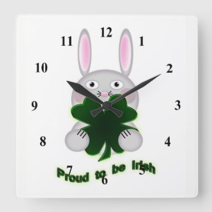 Horloge Carrée St. Patricks Bunny Fier d'être Shamrock irlandais