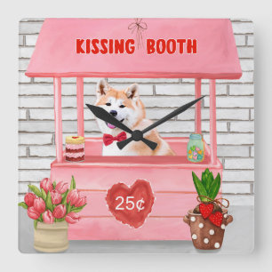 Horloge Carrée Stand de baisers pour la Saint-Valentin avec un ch