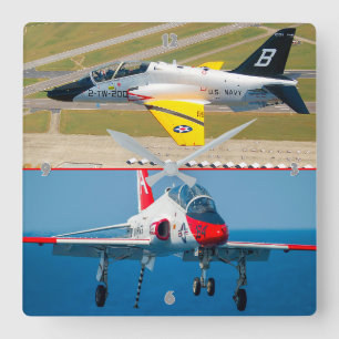 HORLOGE CARRÉE T-45C GOSHAWK