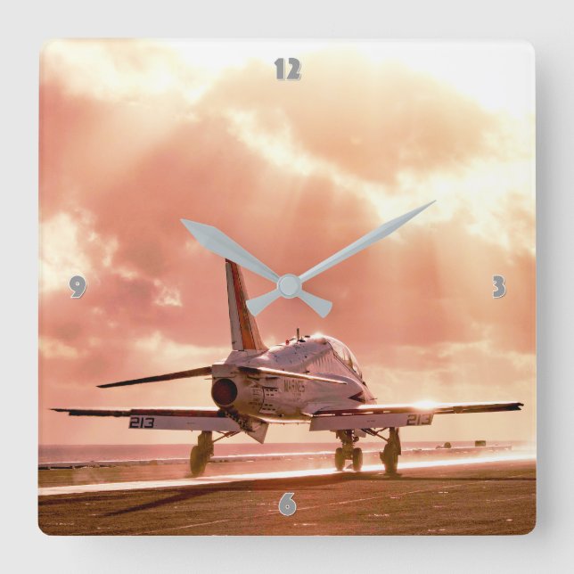 HORLOGE CARRÉE T-45C GOSHAWK (Recto)