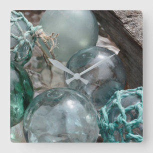 Horloge Carrée Tas de flotteurs de pêche en verre