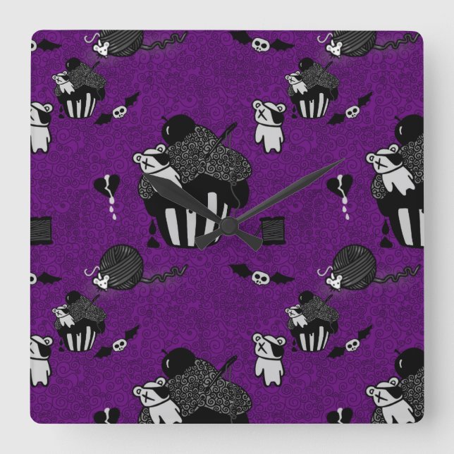 Horloge Carrée Tasses cupcake crânes motif gothique violet doodle (Recto)