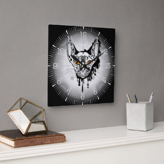 Horloge Carrée Time and illustrated art on your wall.